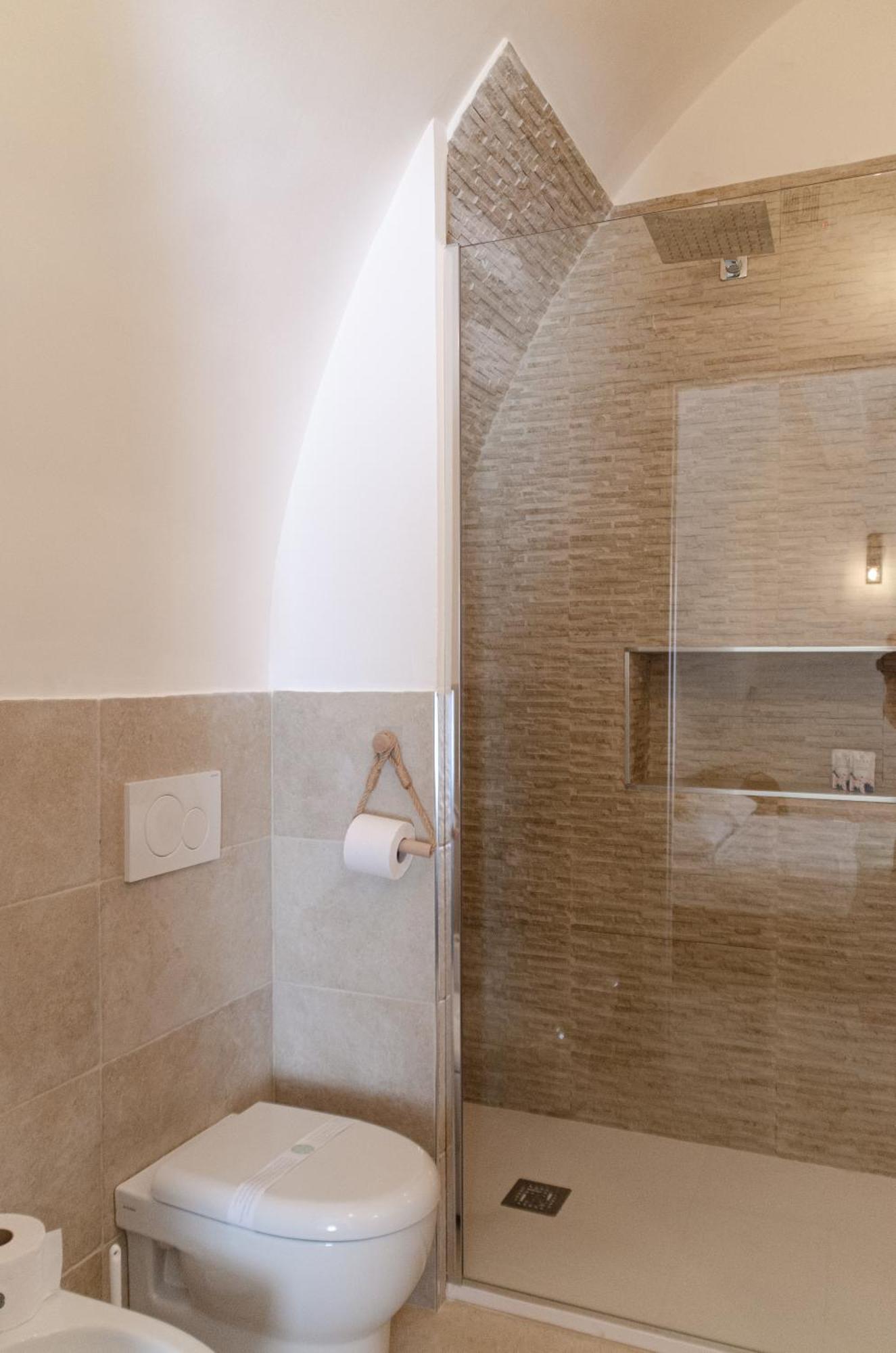 Aca Suite Luxury With Jacuzzi Adelfia Exterior photo